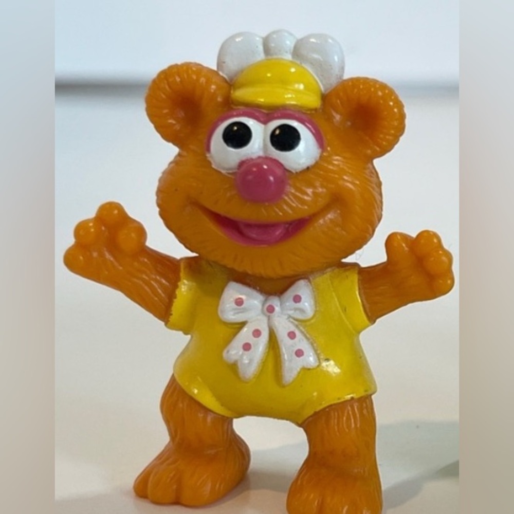 MUPPET BABIES- Baby Fozzy Bear Figure